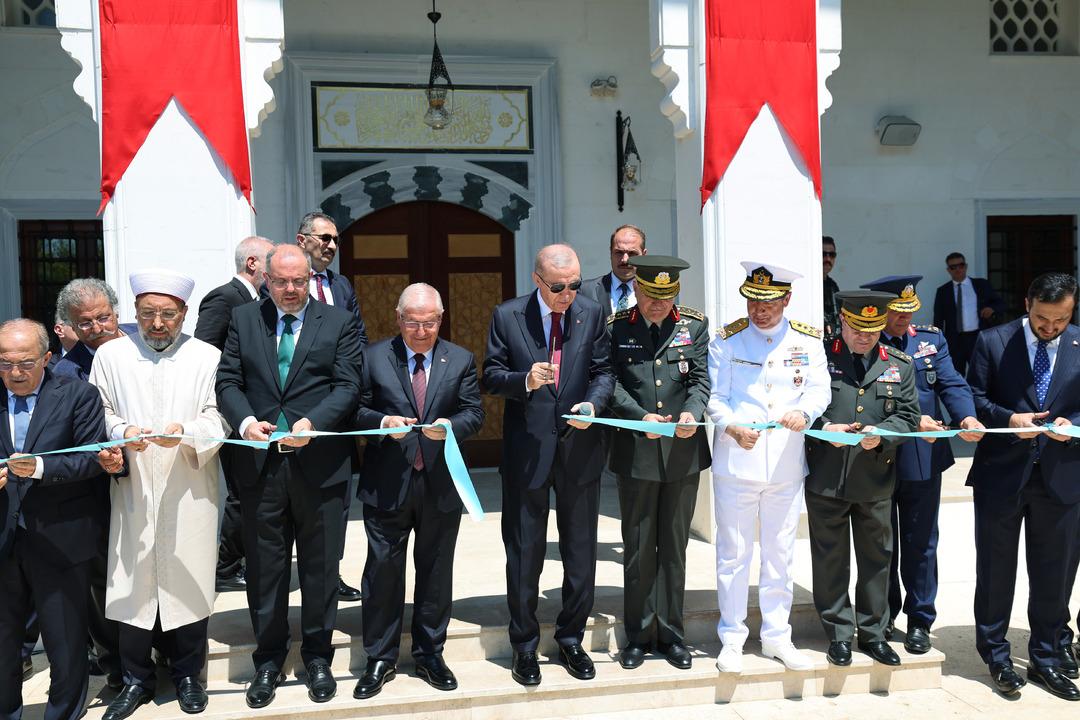 Kurdeleleri komutanlar kesti! MSÜ yerleşkelerinde camiler açıldı, Cumhurbaşkanı Erdoğan tek tek bağlandı 2