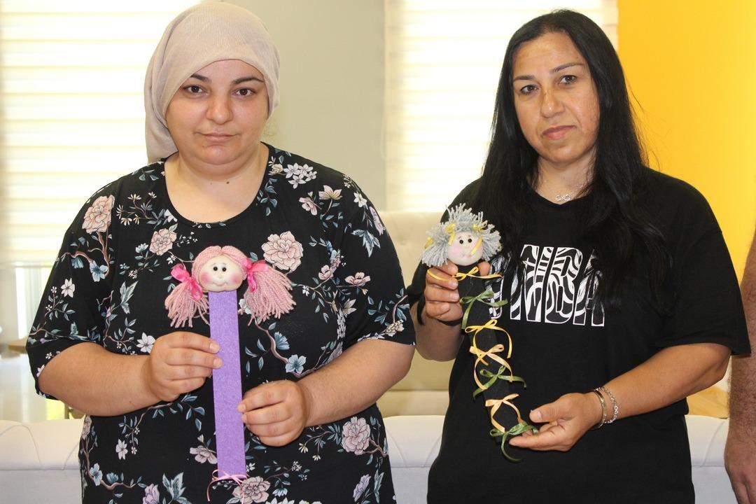 Moral oldular: ‘Yaşamın Kıyısında Kadın Desteği  projesi ile kadın refakatçilere el işi kursu verildi... 11