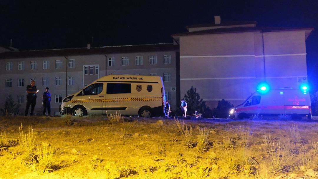1200xauto Yer: Karaman! İki berber arkadaş başlarından vurulmuş halde ölü bulundu