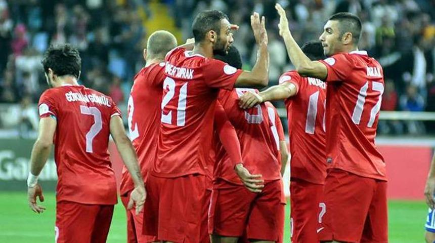 Milli maçın hakemi belli oldu