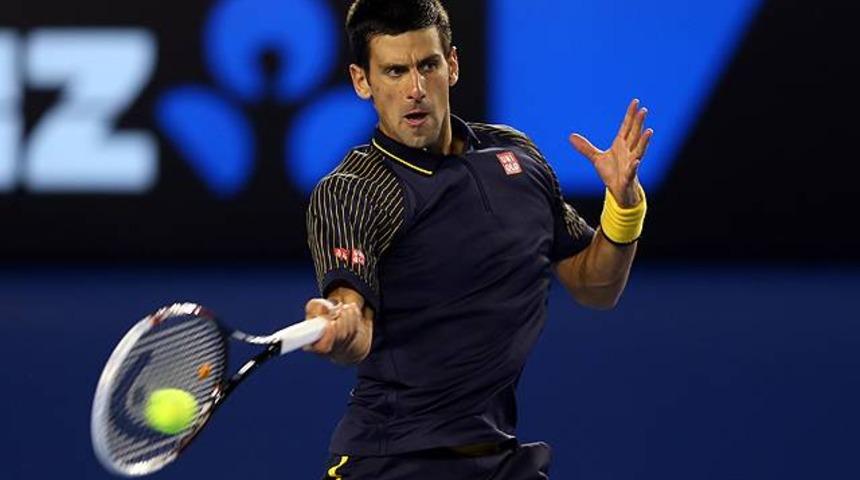 Djokovic 2'de 2 yaptı