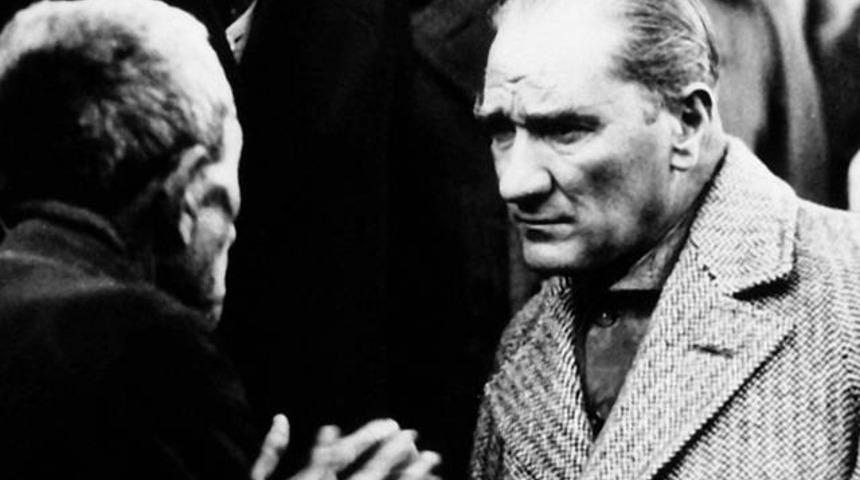 Atamızı saygıyla anıyoruz