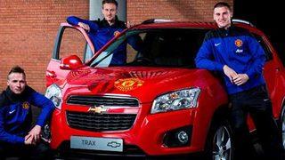 Manchester United'lı oyuncular Chevrolet'i imzaladı