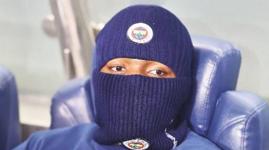 Fenerbah&ccedil;e'de Emenike sorunu b&uuml;y&uuml;yor!