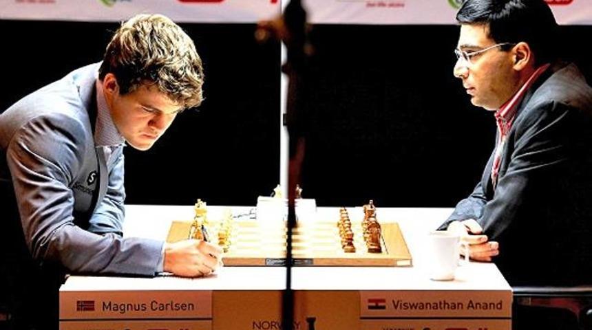 B&uuml;y&uuml;k Usta Mangus Carlsen avantaj yakaladı