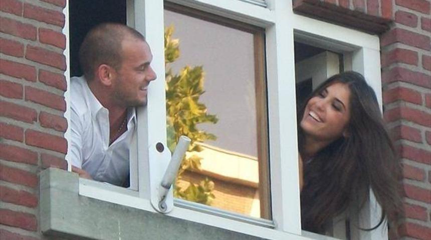 Sneijder Hollywood yıldızı oluyor!