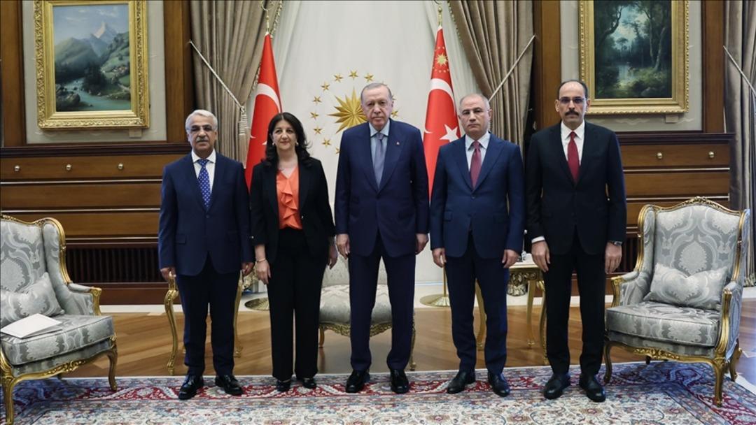 DEM Parti den çok konuşulacak İttifak ve Anayasa çıkışı! CHP ye seslendi: "Bu kez onlar destek versin" 2