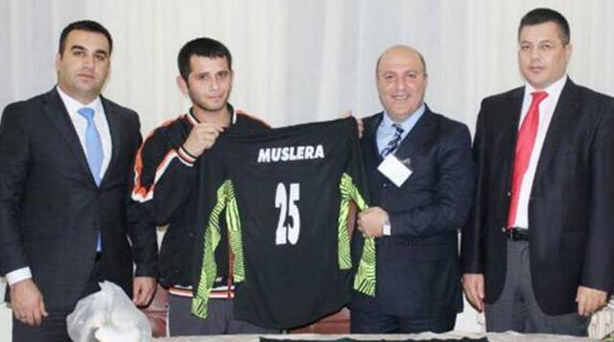 Cezaevinde Muslera krizi!