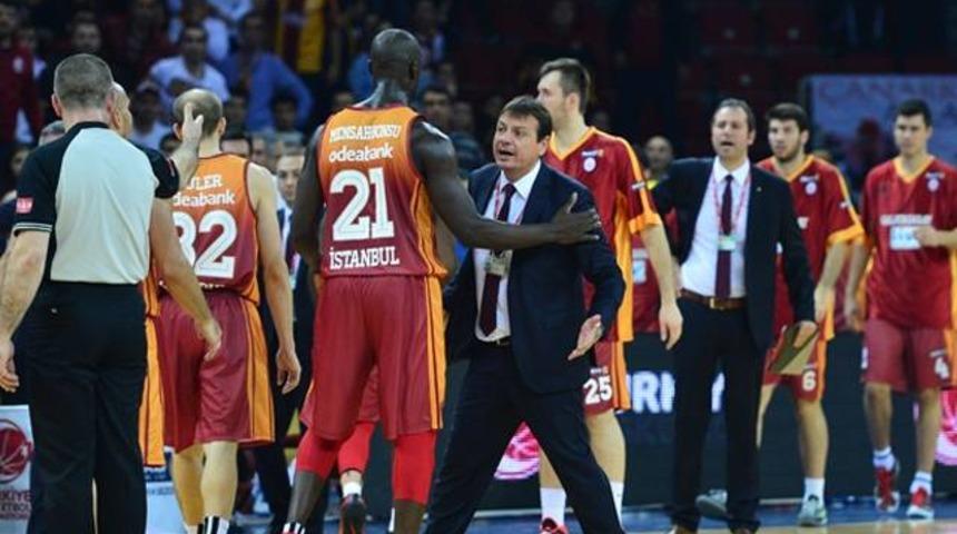 Ergin Ataman'ı kızdırdılar!