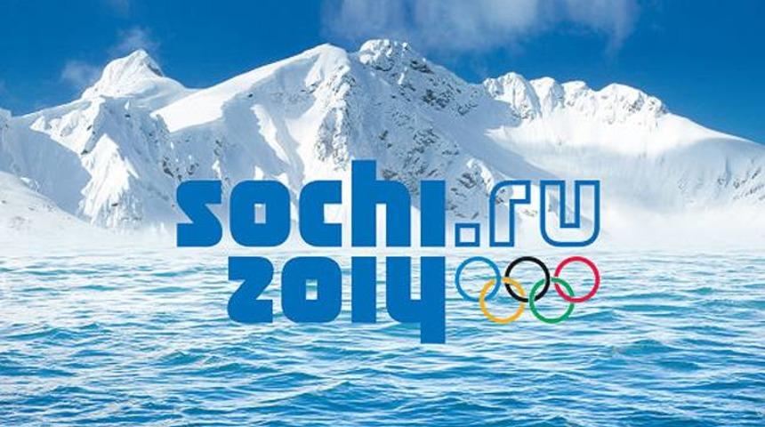 Olimpiyat meşalesiyle buzlu suda yüzdüler