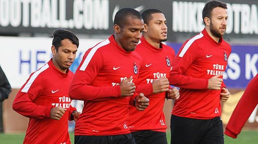 Trabzonspor'da Onur ve Henrique takımla &ccedil;alıştı