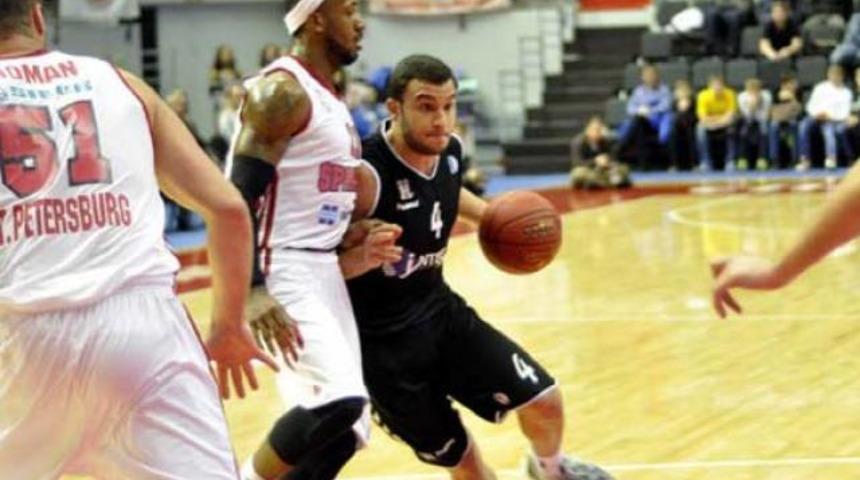 Kartal deplasmanda uçtu! 