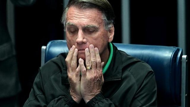Eski Brezilya Devlet Başkanı Bolsonaro’ya elektronik kelepçe takılacak
