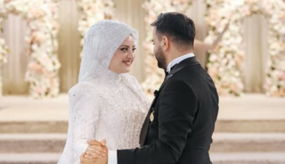 Balayından döndü evinden paylaşım yaptı! Lüks hamam gündem oldu 