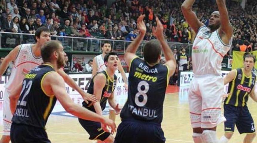 Banvit, Fenerbahçe Ülker'i dağıttı!
