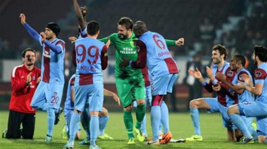 12 taraftar g&ouml;zaltına alındı!