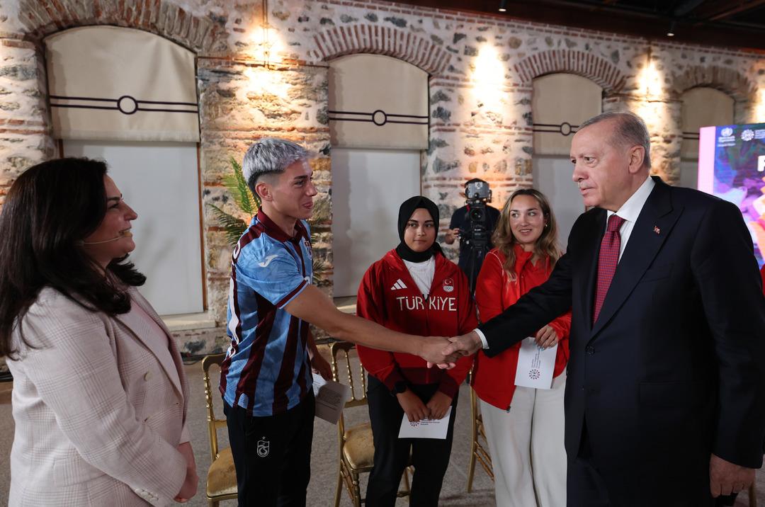 Cumhurbaşkanı Erdoğan net konuştu! "Gençlerimizin zehirlenmesine müsaade etmeyeceğiz" 4