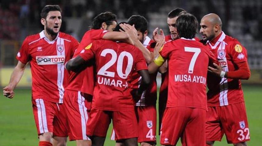 Samsunspor 2. yarıda a&ccedil;ıldı