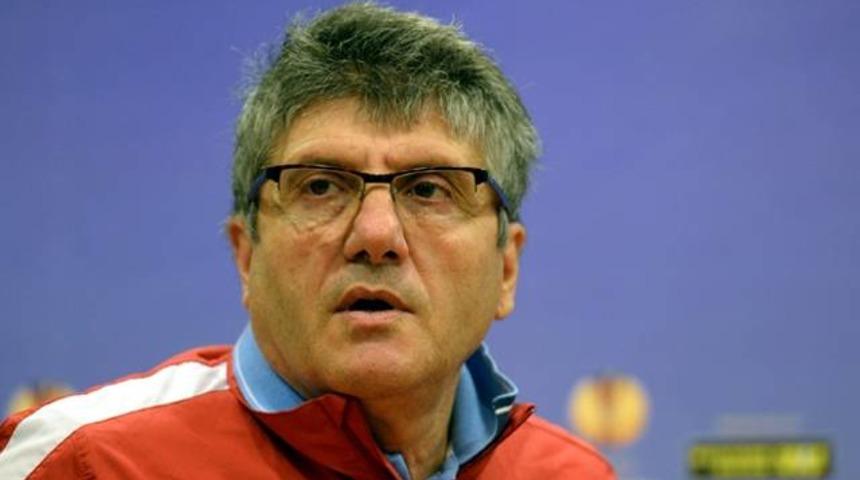 Mustafa Reşit Ak&ccedil;ay, Şenol G&uuml;neş'e fark attı