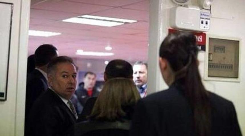 "Orası soyunma odası değil"