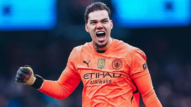 Muslera'nın boşluğunu doldurmak isteyen Galatasaray aradığı kaleciyi buldu, İngiliz deviyle masaya oturdu! Her konuda anlaşmaya varıldı