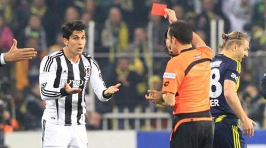 Derbide kart enflasyonu s&uuml;rd&uuml;