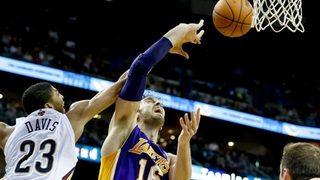 Blok kralının eli kırıldı!