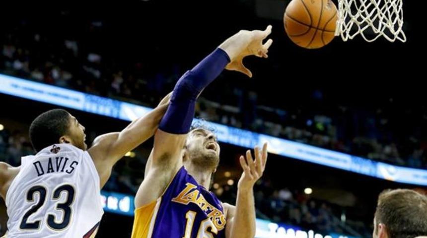 Blok kralının eli kırıldı!