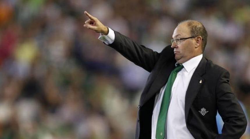 Real Betis'te teknik direktör değişikliği