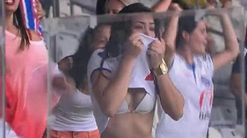 Brezilyalı kızın &ccedil;ılgın gol sevinci