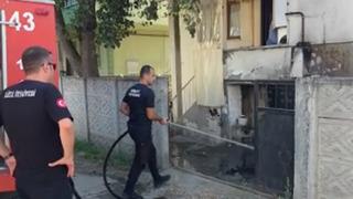 Devriye atan polislerin fark ettiği yangın kısa sürede söndürüldü