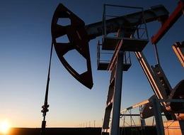 Petrol fiyatları kritik 70 dolar bandında denge arıyor