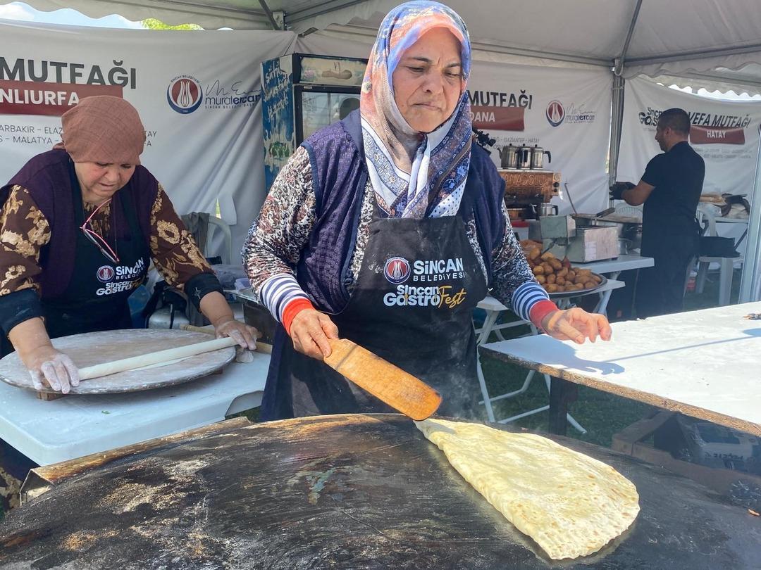 Gastrofest Şenliği başladı... Vefa çadırları kuruldu: "Depremzede ailelerimizin her zaman için yanında olmaya devam edeceğiz" 1