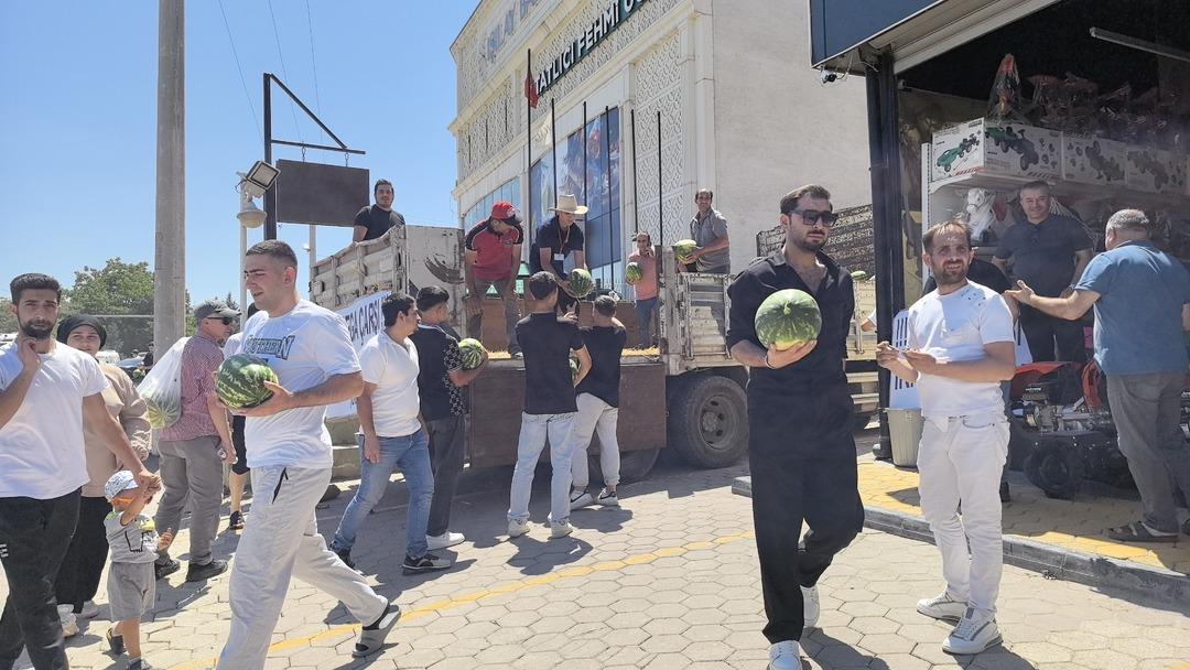 Duyan koştu, 12 ton ücretsiz dağıttılar! 20 dakikada tükendi 2