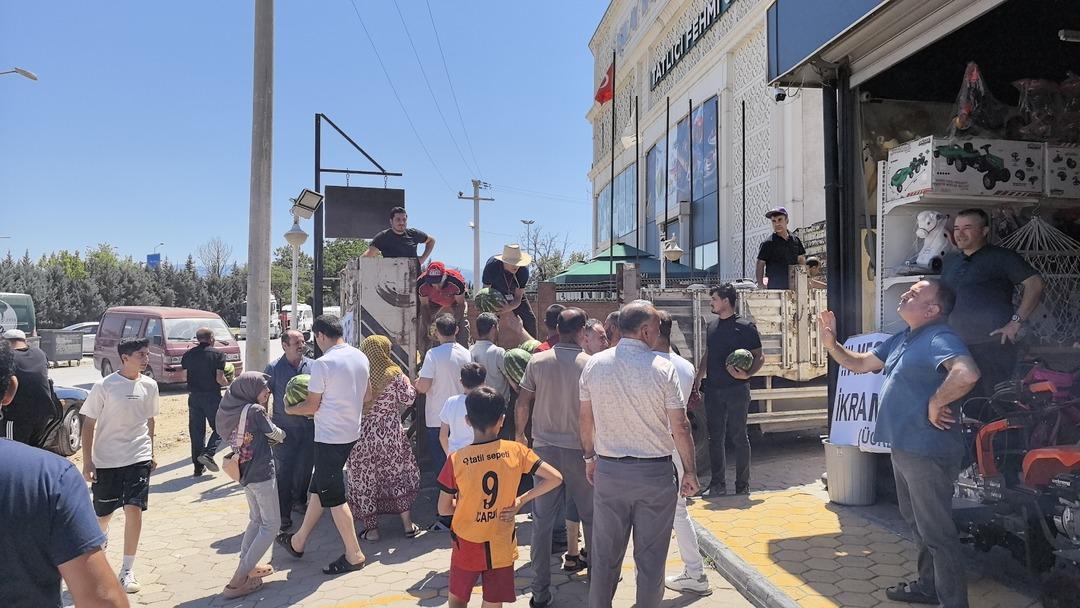 Duyan koştu, 12 ton ücretsiz dağıttılar! 20 dakikada tükendi 3