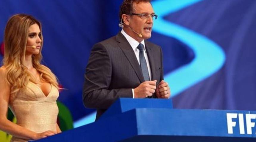 Dekolte İran'da yayını kestirdi; futbolseverler &ccedil;ılgına d&ouml;nd&uuml;