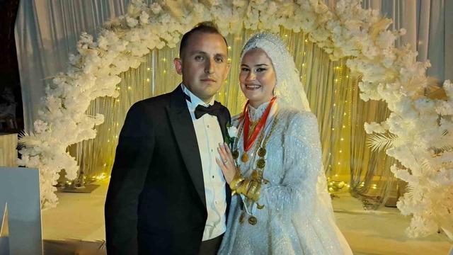 640xauto Hakim çift İznik’te dünya evine girdi