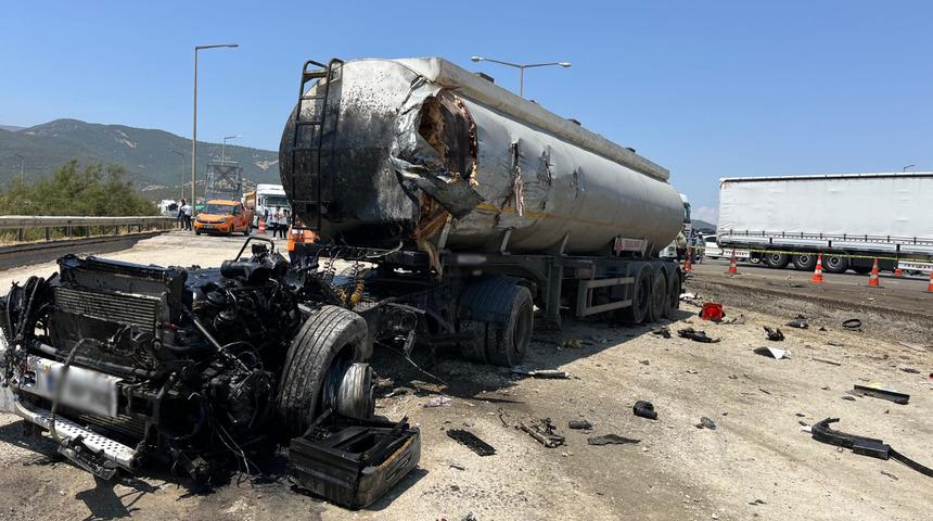 Gaziantep'te tırla tanker çarpıştı, 2 kişi hayatını kaybetti!