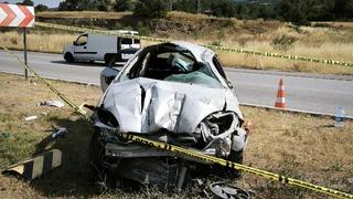 Amasya'da otomobil devrildi! Kazada 1 çocuk hayatını kaybetti, 4 kişi yaralandı