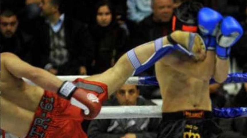 Kick boks&ccedil;u ma&ccedil; sonrası &ouml;ld&uuml;!