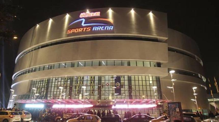 &Uuml;lker Arena &ouml;n&uuml;nde silahlı kavga