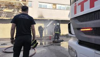 Mobilya fabrikasında çıkan yangın, itfaiye ekiplerince söndürüldü