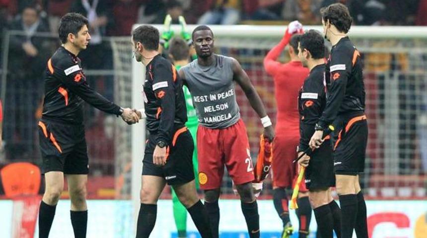 FIFA, "Drogba ve Eboue'ye ceza" haberini kaldırdı!