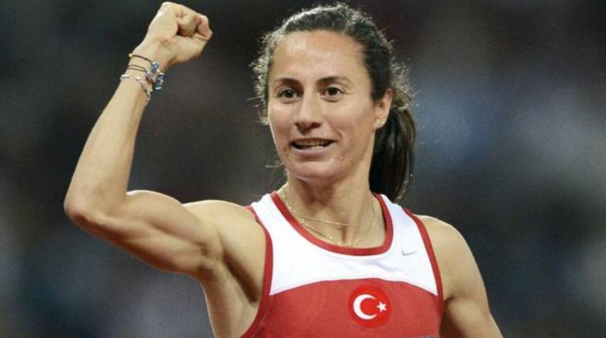 Federasyon Aslı &Ccedil;akır Alptekin'e ceza vermedi