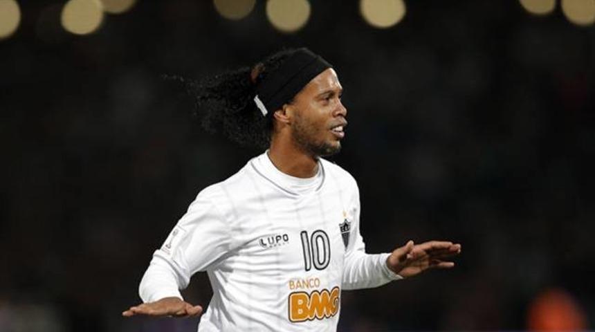Ronaldinho'ya sevgi seli