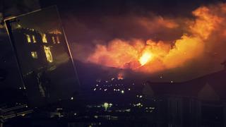 Orman yangını yerleşim alanına sıçradı! Evler yanarak kül oldu... Çok sayıda hayvan çığlıklar içinde can verdi