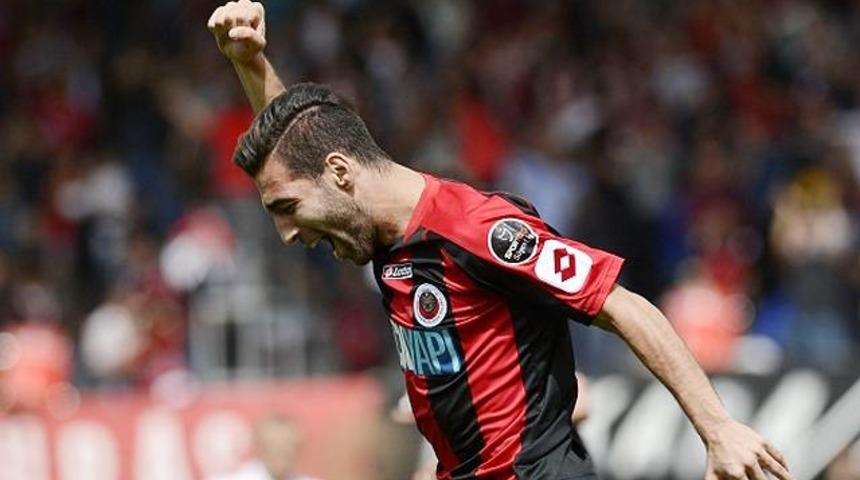 Fenerbahçe Jimmy Durmaz'la anlaştı !