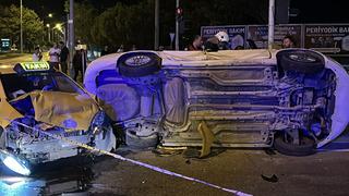 Çanakkale'de feci kaza! Taksi ile otomobil çarpıştı: 8 yaralı