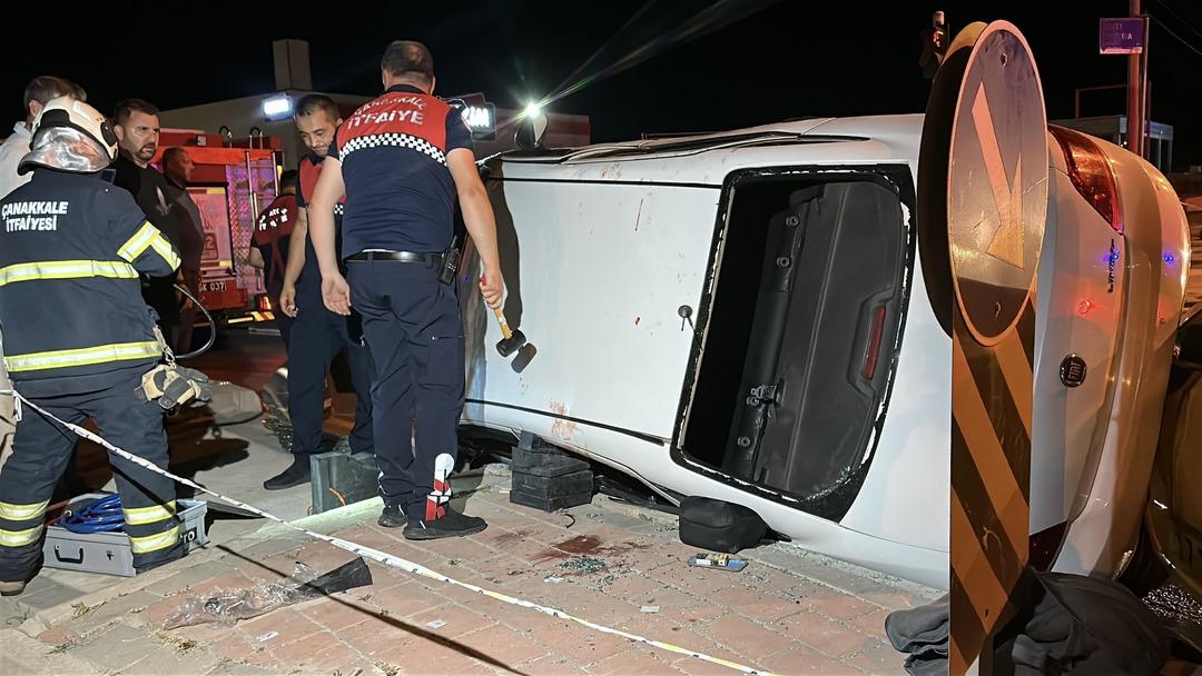 Çanakkale de feci kaza! Taksi ile otomobil çarpıştı: 8 yaralı 3