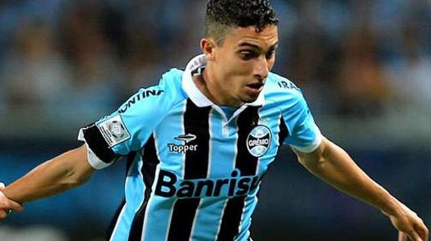 Alex Telles imzaladı!